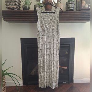 J JILL Sleeveless V-Neck Maxi Dress in Olive Green Floral Print - Size S